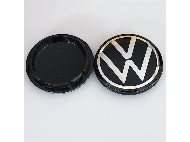 POKLOPAC SA LOGOM VW 65MM NOVI