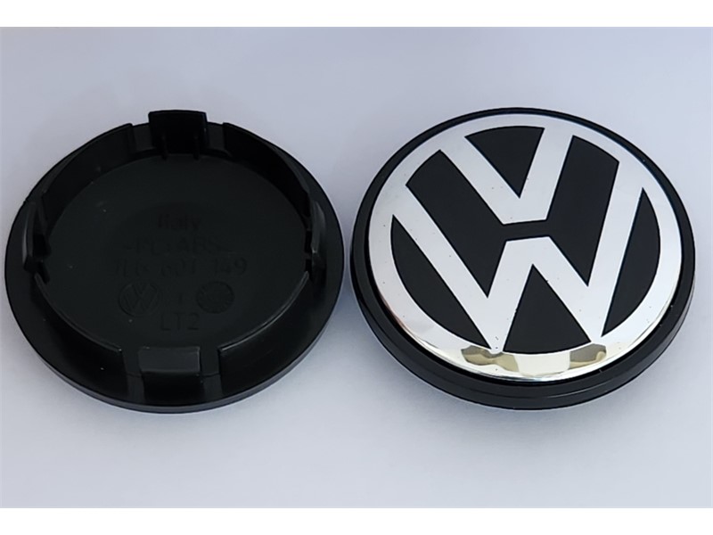 POKLOPAC SA LOGOM VW 76MM